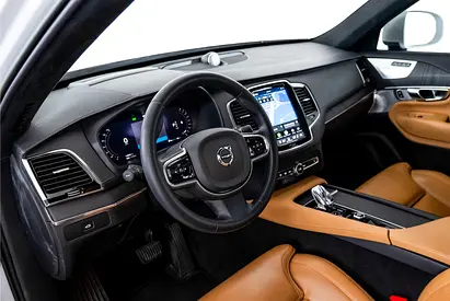 صورة 7 لـ 2023 Volvo XC90