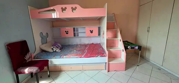 Bunk bed