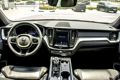 صورة 10 لـ 2024 Volvo XC60