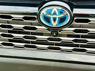 2023 Toyota RAV 4 — фото 12