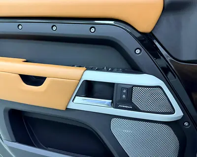 2023 LAND Rover DEFENDER — миниатюра 12