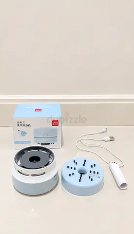 Deli Rechargeable Desktop Mini Vacuum Cleaner