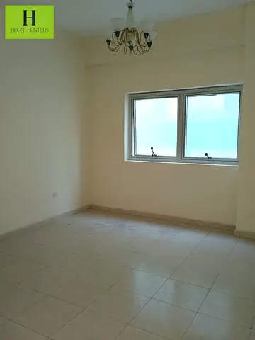 🔥 Special Hot Offer – 1 BHK Flat in Al Qasimia, Sharjah 🏠 1 Bedroom + Hall ❄️ Central AC 🔥 Central Gas 🚿 2 Washrooms 📍 Prime Location – Al Qasim