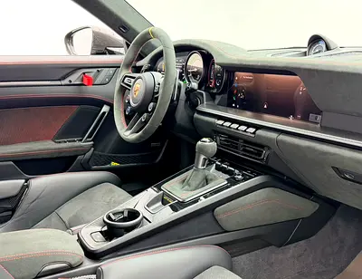 2025 Porsche 911 thumbnail 9