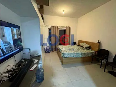 READY TO MOVE | POOL VIEW | PET FRIENDLY