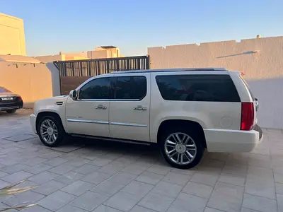 2012 Cadillac ESCALADE — миниатюра 11