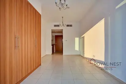 Well-Maintained Spacious Layout | Prime Investment