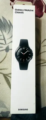 Samsung Galaxy Watch4 Classic 46mm (with box) - Black