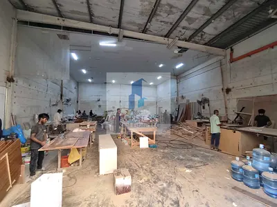 Warehouse in good location for urgent lease !!