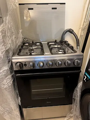 Stove 300Aed , very good condition.