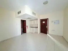 Huge Studio 🚫 No Deposit | ❄️ Central AC | 👨‍👩‍👧 Family Building 📍 Near King 