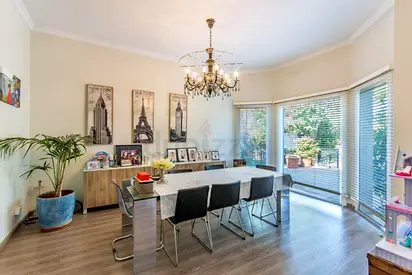 Room in Luxury Villa in Green Community (DIP)