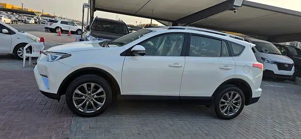 صورة 6 لـ 2017 Toyota RAV 4