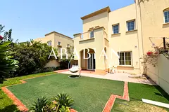 Fully Renovated | 4E | Lake View | Vacant August