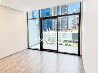 Modern City Living | Canal View | Vacant