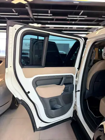2021 LAND Rover DEFENDER 缩略图 12