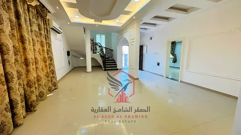 أفخم فيلا 4 غرف وصالة مع بكلونة مع غرفة خادمة من 3 طوابق تسهيلات في السداد موقع مميز سهل المخرج علي دبي