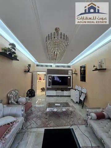 يمكنك نشر الإعلان بهذه الصيغة الاحترافية: 🏡 **للإيجار – شقة 3 غرف وصالة في كورنيش الممزر** ✨ شقة واسعة بمساحة **2000 قدم²** في موقع مميز على كورنيش
