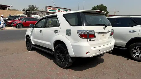 2009 Toyota FORTUNER — фото 2