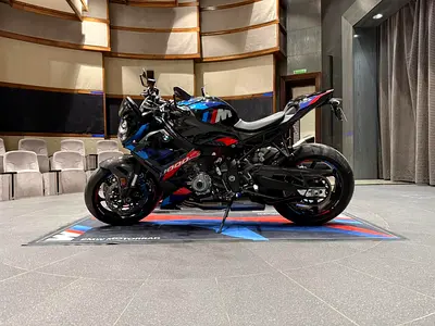 BMW M1000R 2024 GCC