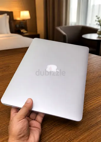 Apple MacBook Air 2017 Neat and clean 8 gb ram 128 gn ssd Only in 549 Dirham