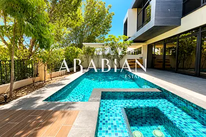 Park View | Private pool | Single row