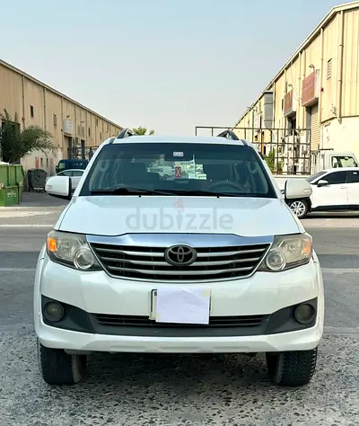 Toyota Fortuner - White -Model 2013 - SR5 - Good Condition