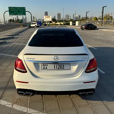 2019 Mercedes-BENZ E-CLASS 缩略图 4