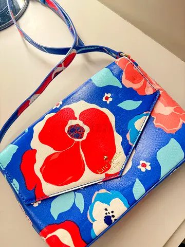 Kate Spade Floral crossbody bag with detachable card pouch - blue/red print