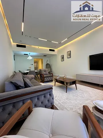 للبيع 3 غرف و صالة برج كورنيش المجاز