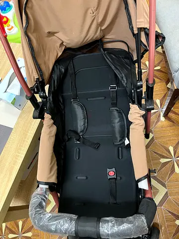 Lightweight brown baby stroller, good condition