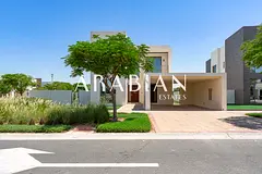 Spacious 4BR Villa | Large Plot | Vacant