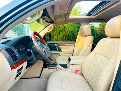 صورة 10 لـ 2015 Toyota LAND CRUISER