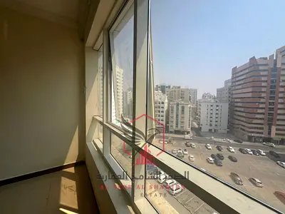 شقه غرفه وصاله للايجار السنوي اطلاله مفتوحه شهر مجاني قريبه من جميع الخدمات العامه