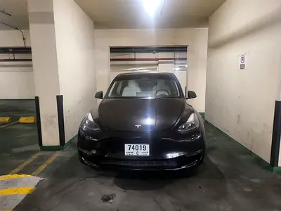 2023 Tesla MODEL Y thumbnail 2