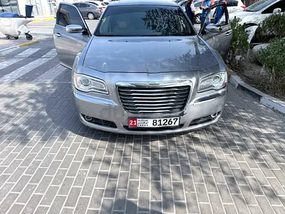 Chrysler 300C 2013 GCC Specs