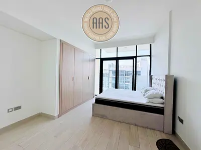4 wardrobes | Unique layout | High floor |
