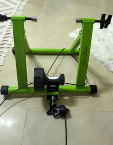 Green Indoor Bike Trainer Stand - Foldable Resistance Unit