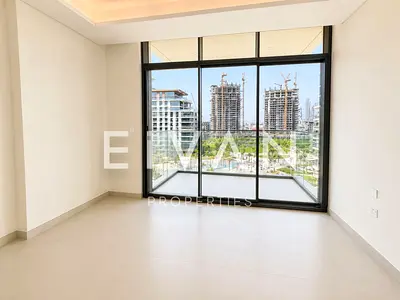 Excellent Amenities | Flexible Cheques | Mid Floor