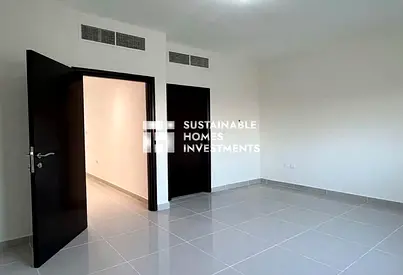 Fully Upgraded l Closed Kitchen l Prime Location