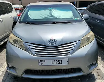 Toyota Sienna 2011 | American Specs | Well Maintained Family Van