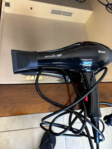 Ikonic Pro Blaze hair dryer