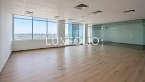 VACANT OFFICE | HIGH FLOOR | FITTED
