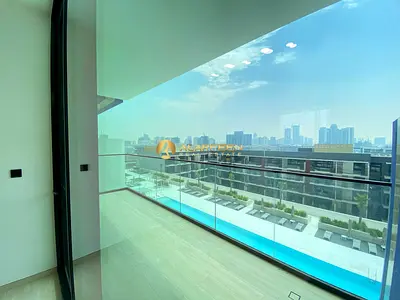 Bright 1BR | Vacant | Pool View | Prime Location