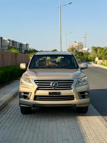 لكزس LX570 2014