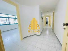 Splendid 2BHK With Balcony & Built-In Cupboards