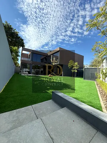 SUPER DISTRESS DEAL | FULLY CORNER 4 BEDROOMS STAND ALONE VILLA | HUGE PLOT | PRIVATE POOL + MAJLIS