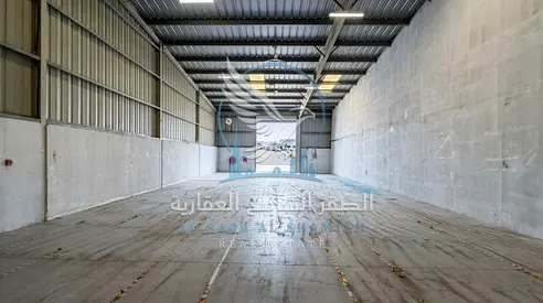 مستودع للإيجار في الصناعية 15 – 3,200 قدم مربع | 3 فاز