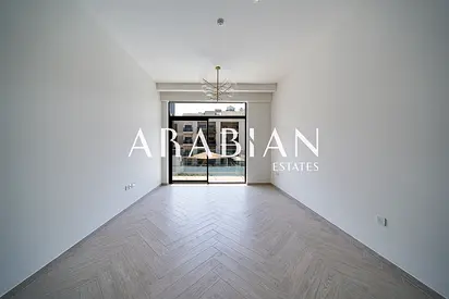 Large Layout | Mid Floor | Luxury Building | Study