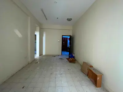 Spacious 1bhk in butina window ac central gas near to Lulu family building with land free parking